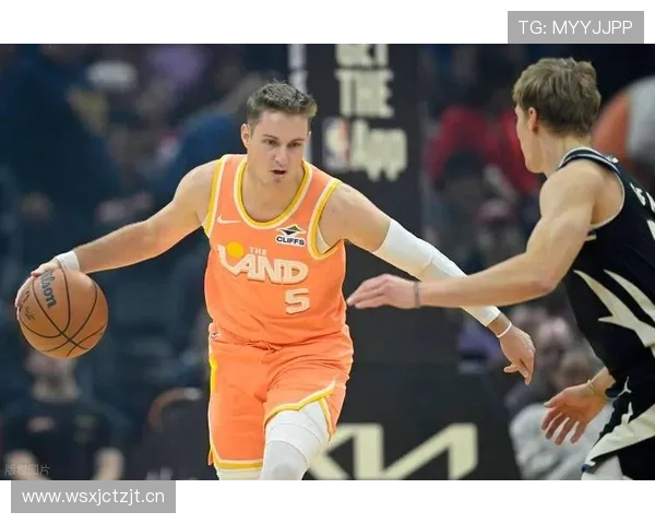 字母哥伤退米切尔爆发全能表现 骑士逆袭雄鹿迎胜利