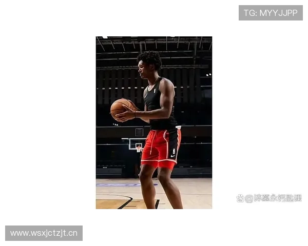 阿门汤普森的突破能力如何助力球队并提升队友表现